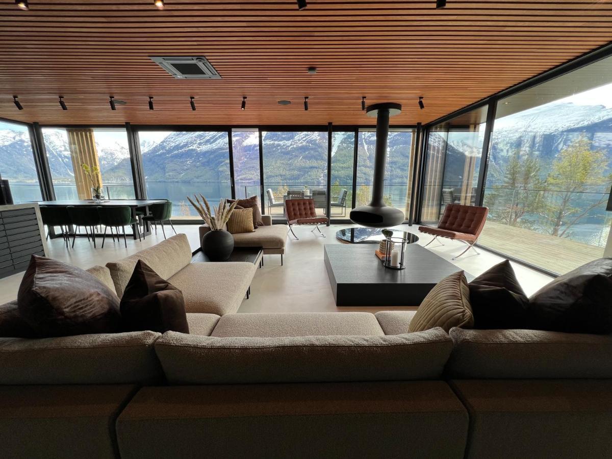 Villa Kristina / Andalsnes Torvik ภายนอก รูปภาพ