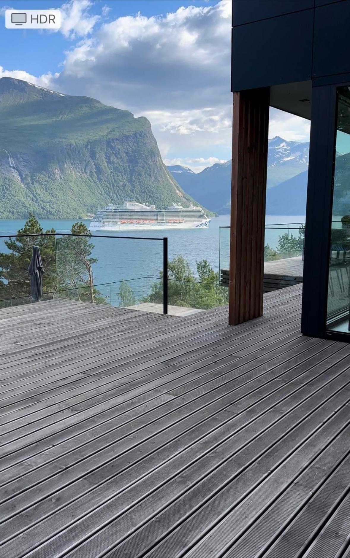 Villa Kristina / Andalsnes Torvik ภายนอก รูปภาพ