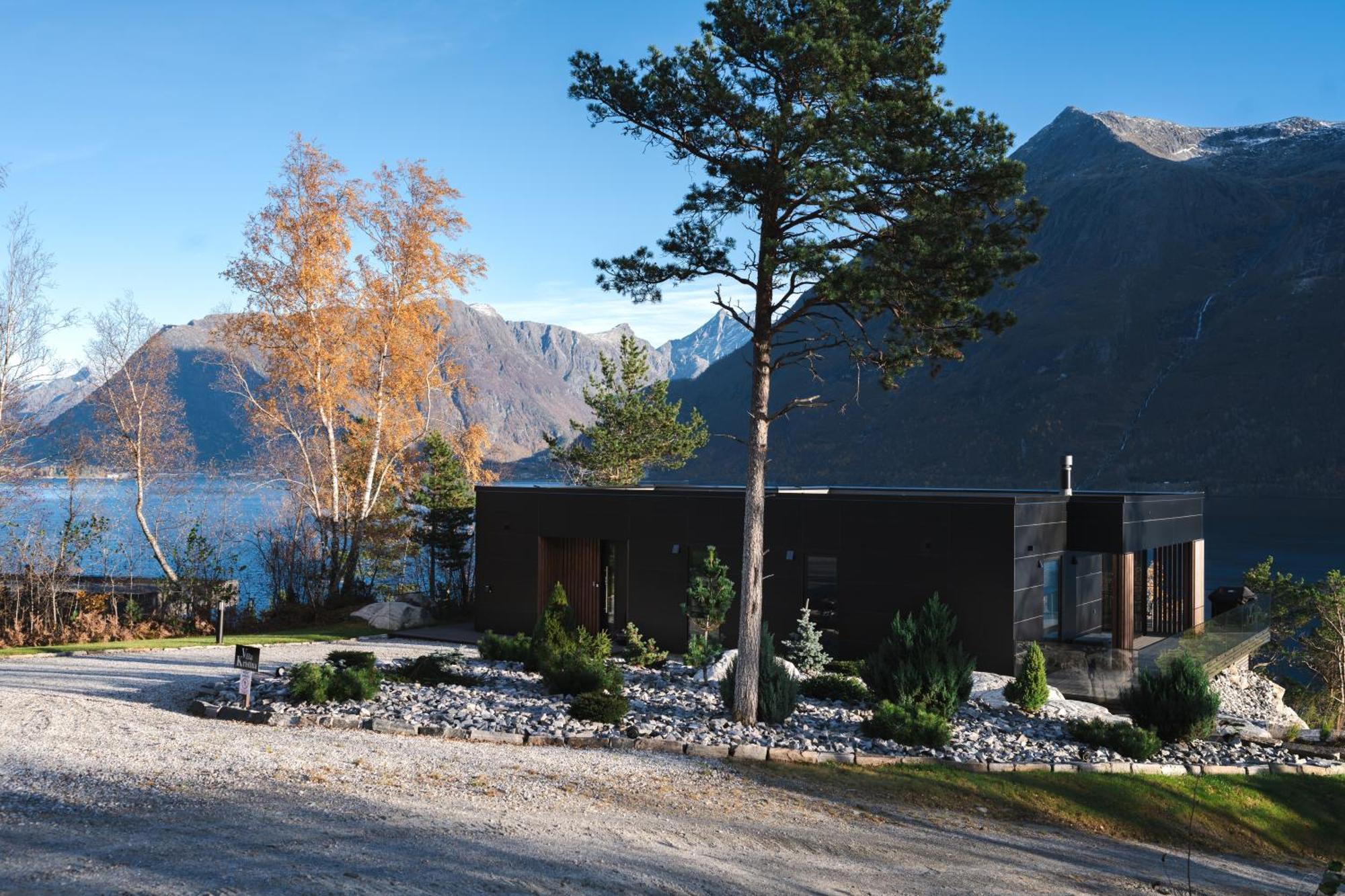 Villa Kristina / Andalsnes Torvik ภายนอก รูปภาพ