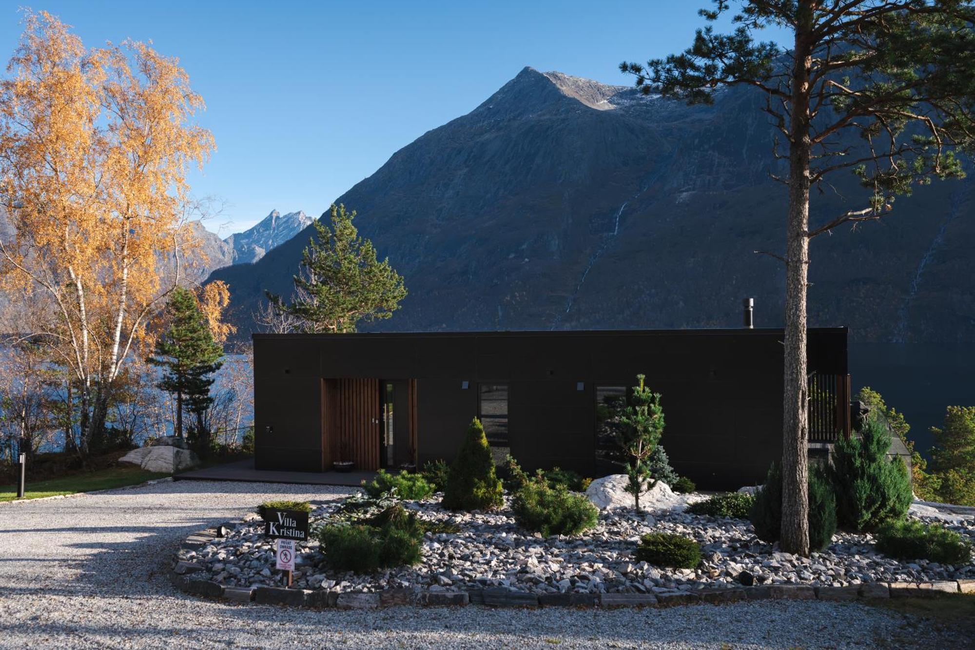 Villa Kristina / Andalsnes Torvik ภายนอก รูปภาพ